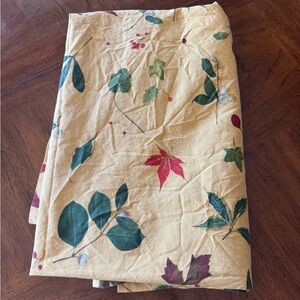 Williams Sonoma Botanical Leaf Tablecloth